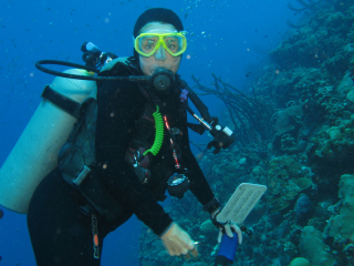 Linda
Ridley Conducting her 1,000th survey!: Photo by Chile
Ridley