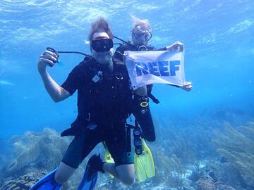 John and Meredyth Nelson underwater John and Meredyth Nelson underwater