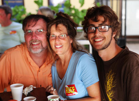 David, Luanne, and Landen are no strangers to REEF trips. Here, the family enjoys their first taste of fresh lionfish ceviche.