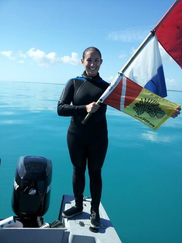 REEF Volunteer and Pennekamp Park Ranger Liz surveys lionfish sites in her new BARE wetsuit.